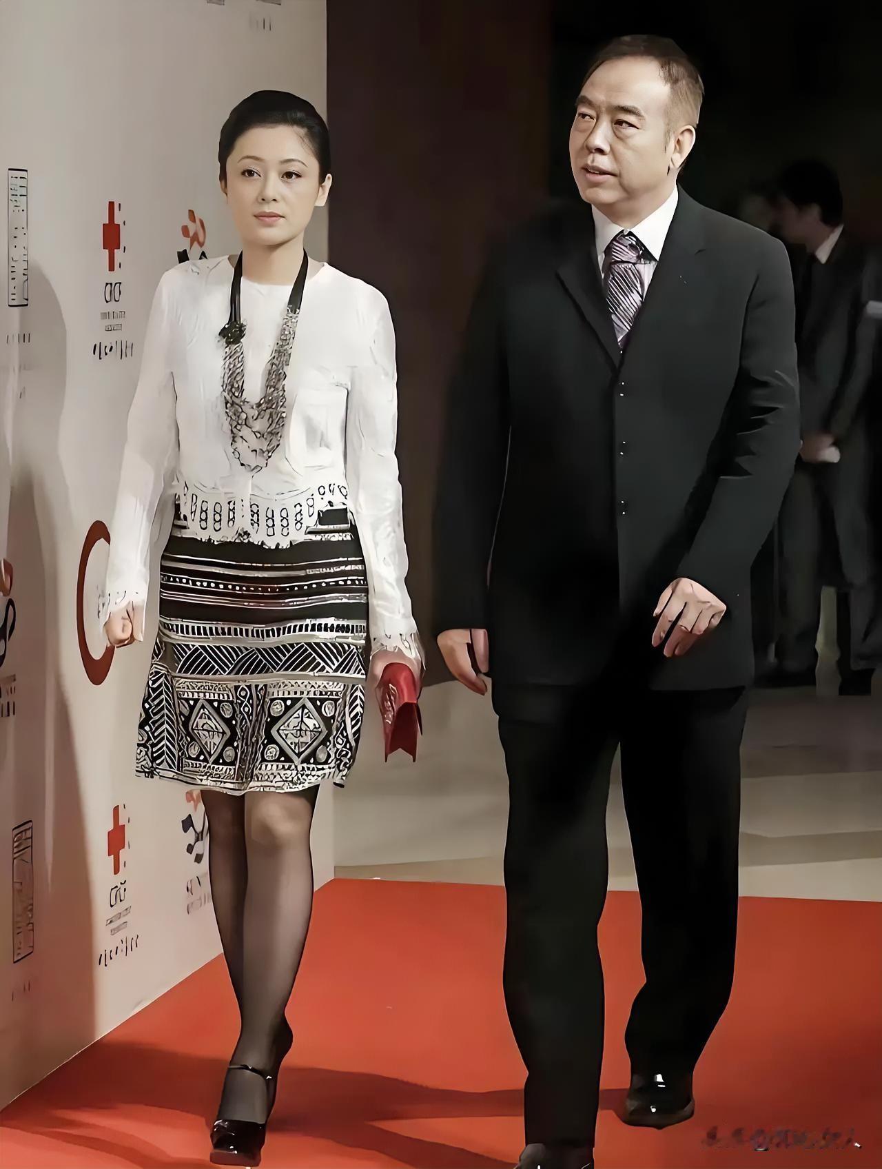 看到陈红，不得不感慨长得美是真能够当饭吃。陈凯歌也算是阅人无数了，身边从不