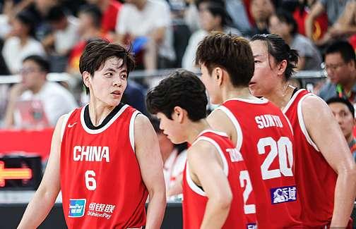 中国女篮！大家有没有发现，在今天凌晨结束的女篮热身赛，中国女篮76-88不敌意