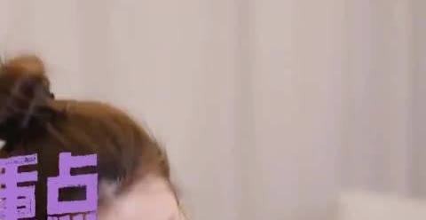 单依纯李健，不愧是师徒，简直一脉相承……单姐前段时间还给李健老师演唱会送了花篮，