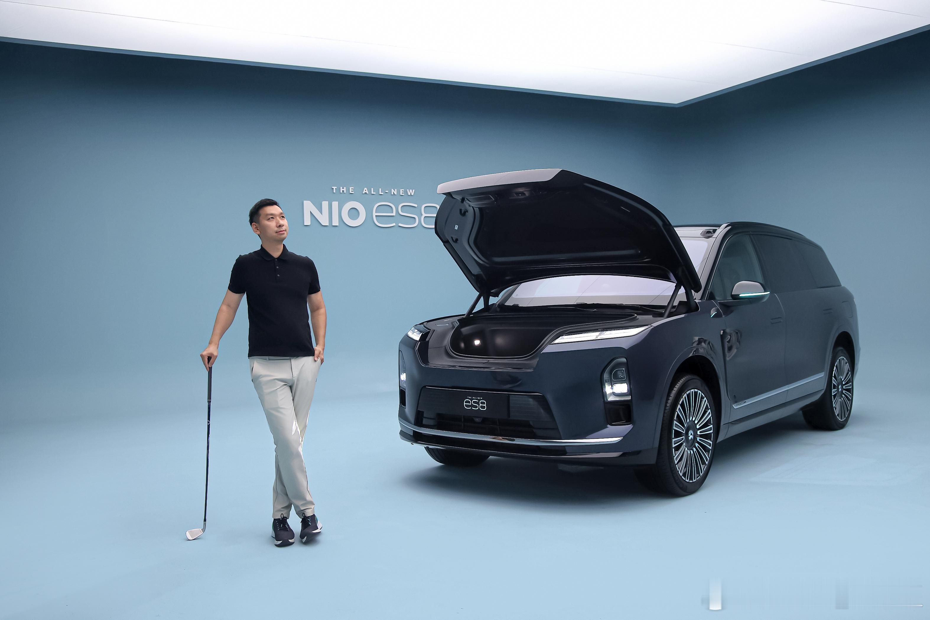 悠然自得～开着蔚来全新es8咱们一起去打高尔夫🏌️蔚来全新es8发布中国豪华车