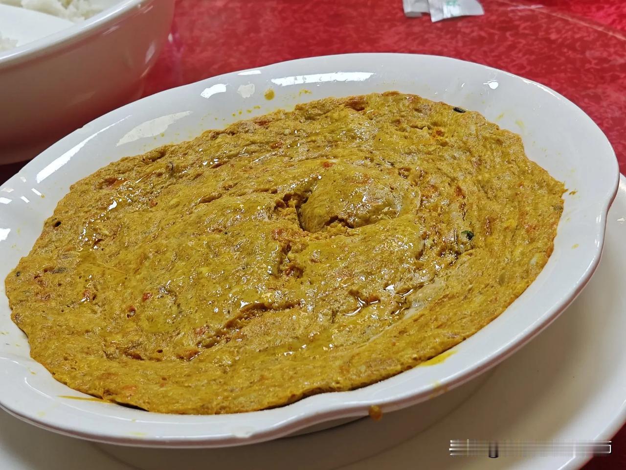 摘完菠萝，到中山神湾的吃一家农家菜，叫什么“舅父的餐厅，还有一个豆腐，两瓶饮料，