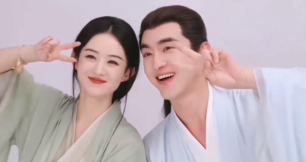 别再跪舔85花的演技了，她们早把片场当资本跳板。刘诗诗10万砸稻草熊，3个月