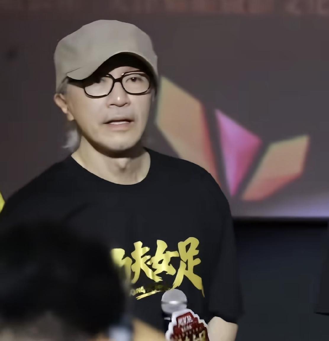 参加完路演的周星驰，估计现在满脑子都是后悔4️⃣了！不是后悔换了新片源，而