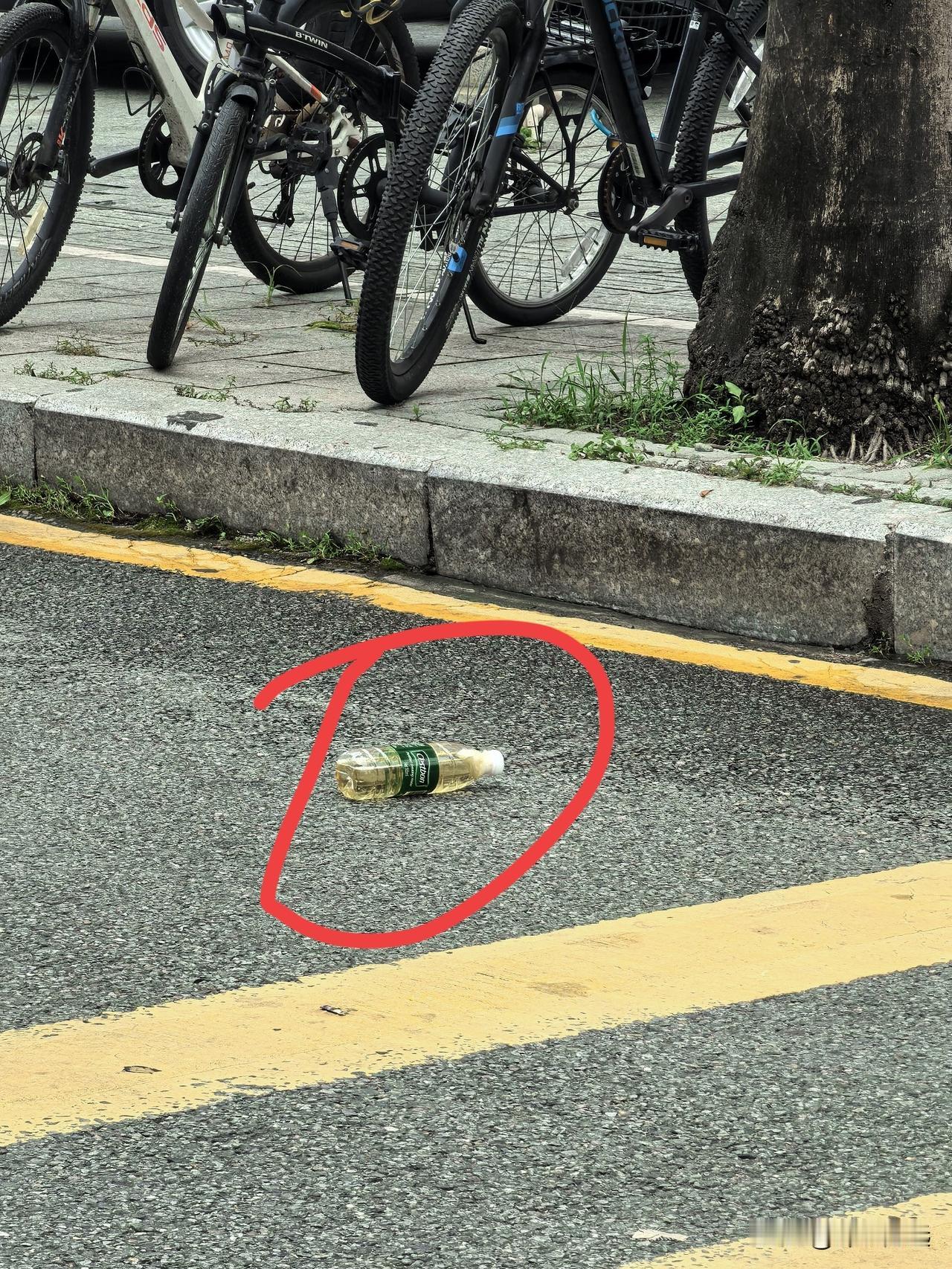 寻人启事：本人于6月8号下午，在龙华民治街头捡到一瓶精酿啤酒，颜色淡黄，体积在3