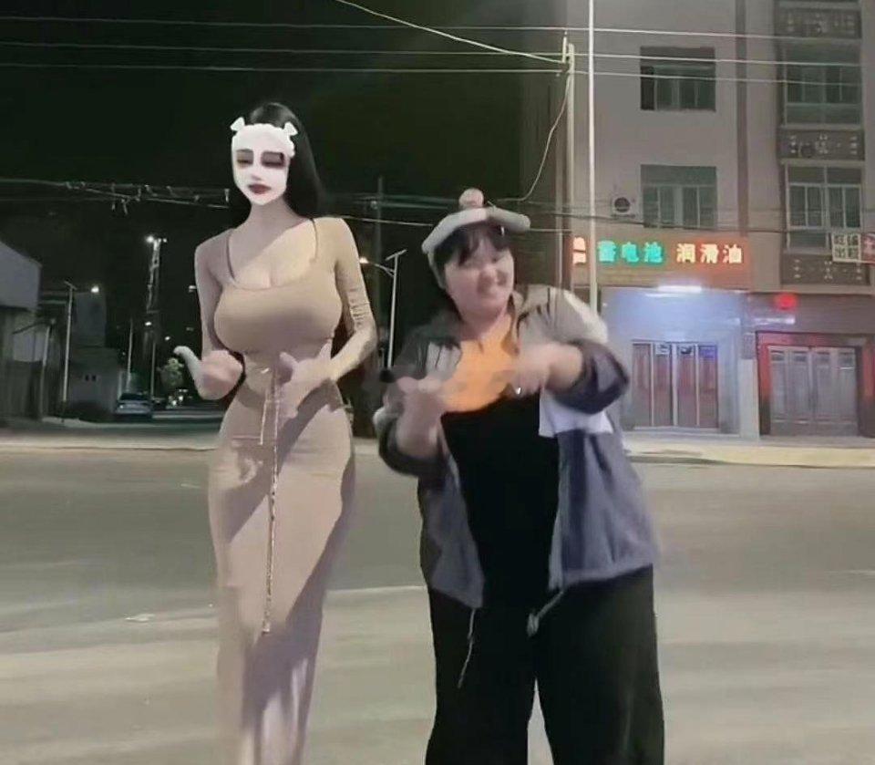 左边这个彩礼30万，右边倒贴30万，你选哪个？