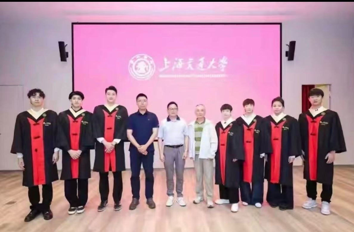 毕业快乐宝宝
