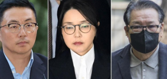 金建希的天塌了，两名亲信也到案了，“管家”“巫师”也被传，三名关键涉案人同时受
