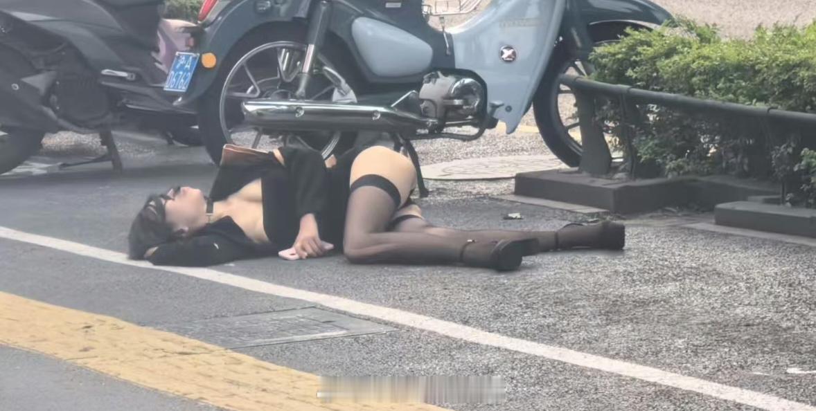 刚群里看到的，什么情况？