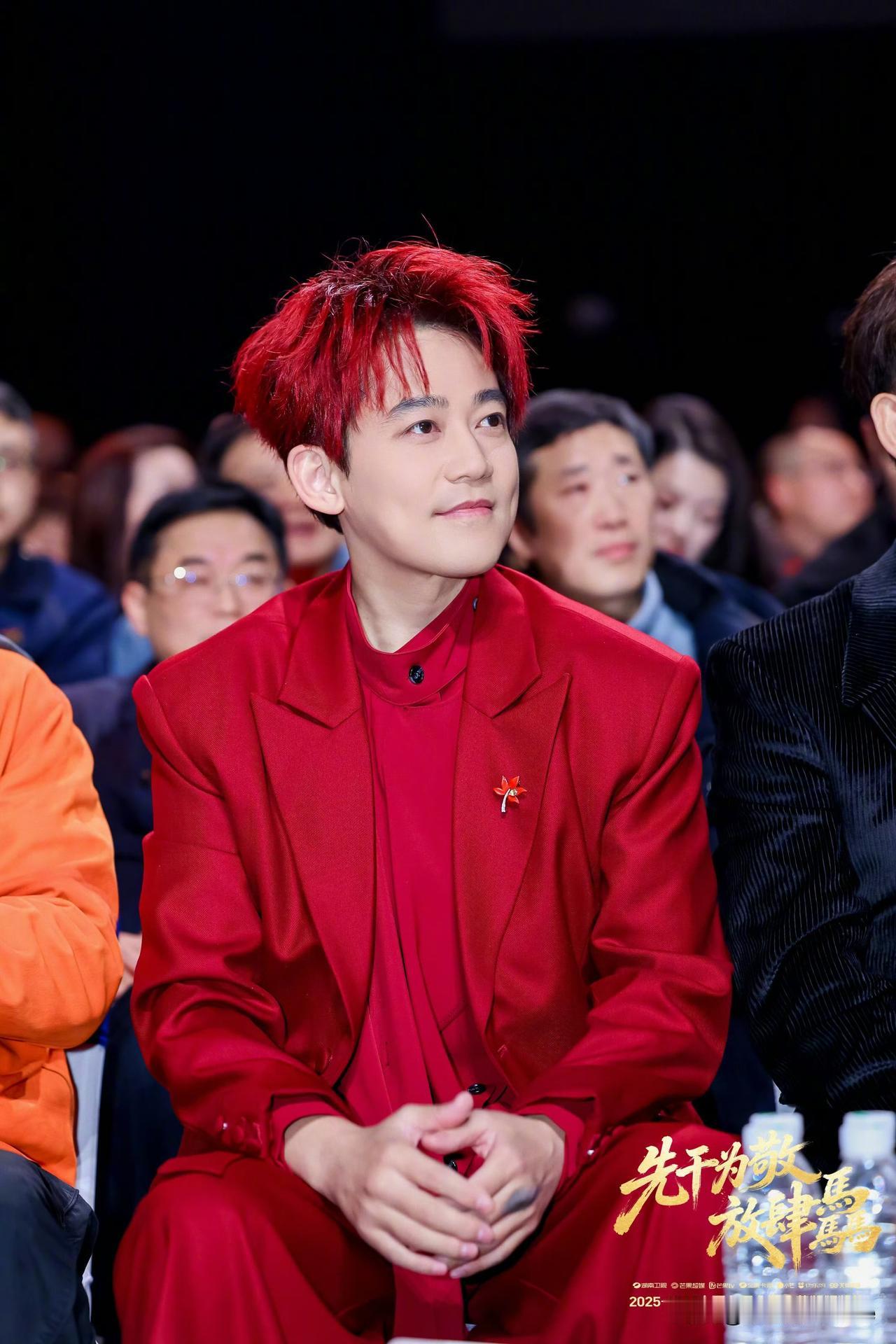 2月12日，苏醒发文说：“掐指一算，好像还是第一次参加芒果的年会。”陈楚生、