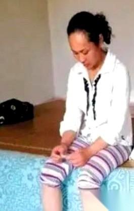 18岁，2700块钱。她被人从火车站骗走，卖给了深山里的一个光棍。洞房那天晚