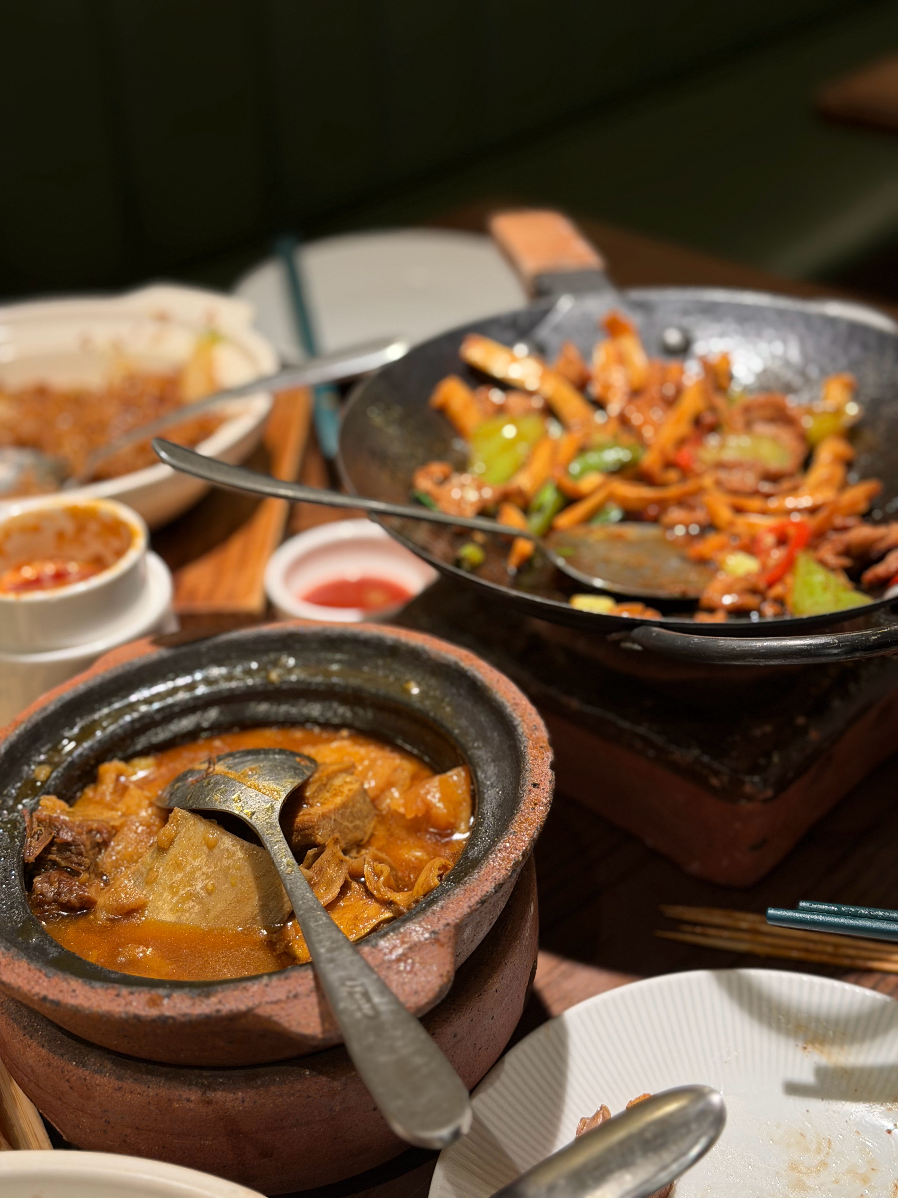 周末了，有好好吃饭吗各位我中午吃这家福建菜还不戳姜母鸭差了点本地味道牛排很软糯，