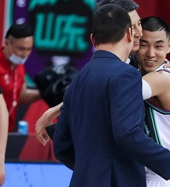 男篮亚洲杯新一期战力榜，中国男篮依旧排在战力榜第四。FIBA官网发布了新一期的亚