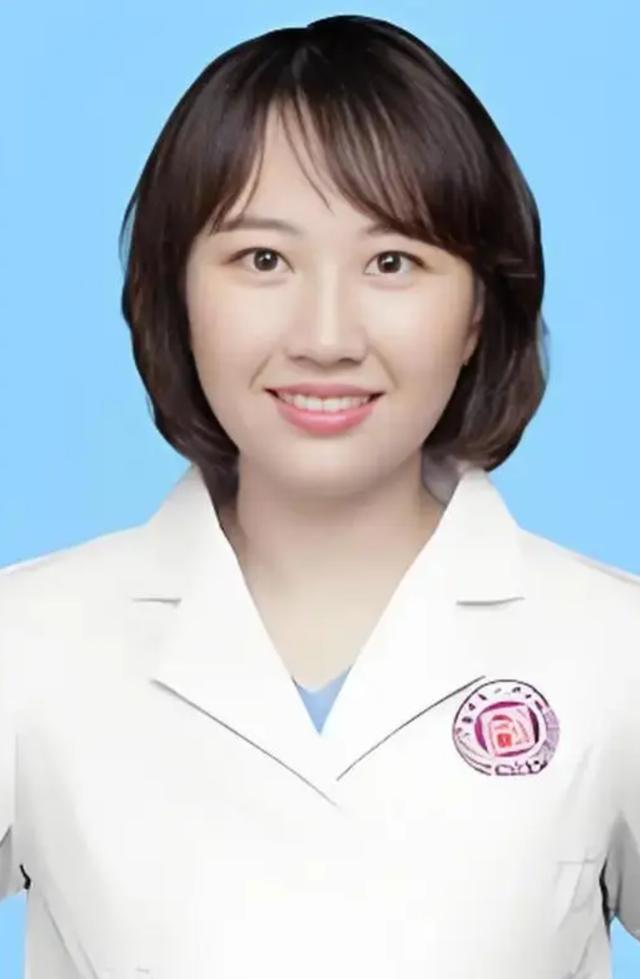 别的医生被网暴。第一反应是躲起来。曾医生倒是另辟蹊径！专门创建了一个账号