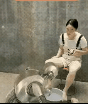 美女这下好了如你所愿了[笑着哭]