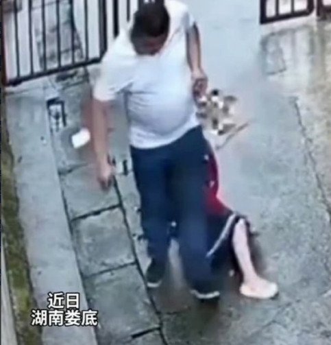 湖南娄底6岁女童回家被陌生男子拖进小巷这事，值得所有家长提高警惕未来这种事只