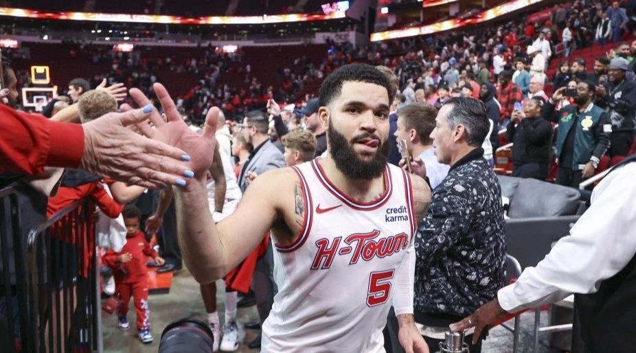 本赛季火箭队战绩相当一般。对于火箭队来说，如果能够得到一位主力控卫，那自然最好。