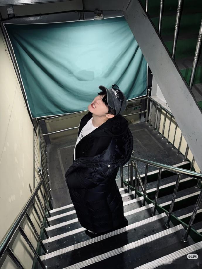 檀健次🍠更新，怎么做到又潮又可爱的，状态超好👍