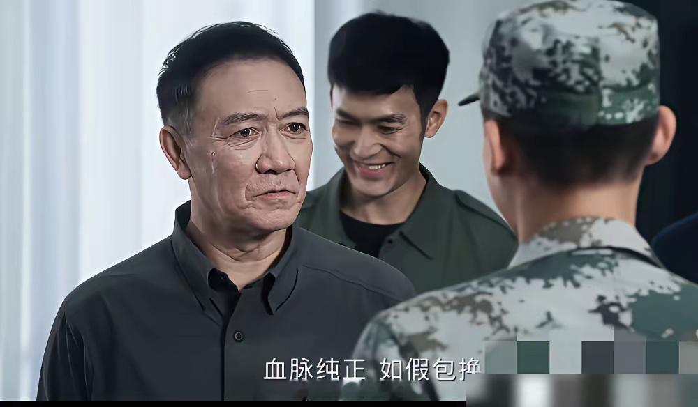丁勇岱一露脸，《兵自风中来》藏得最深的悬念，彻底盖不住了。很多人没看懂郭子健外公