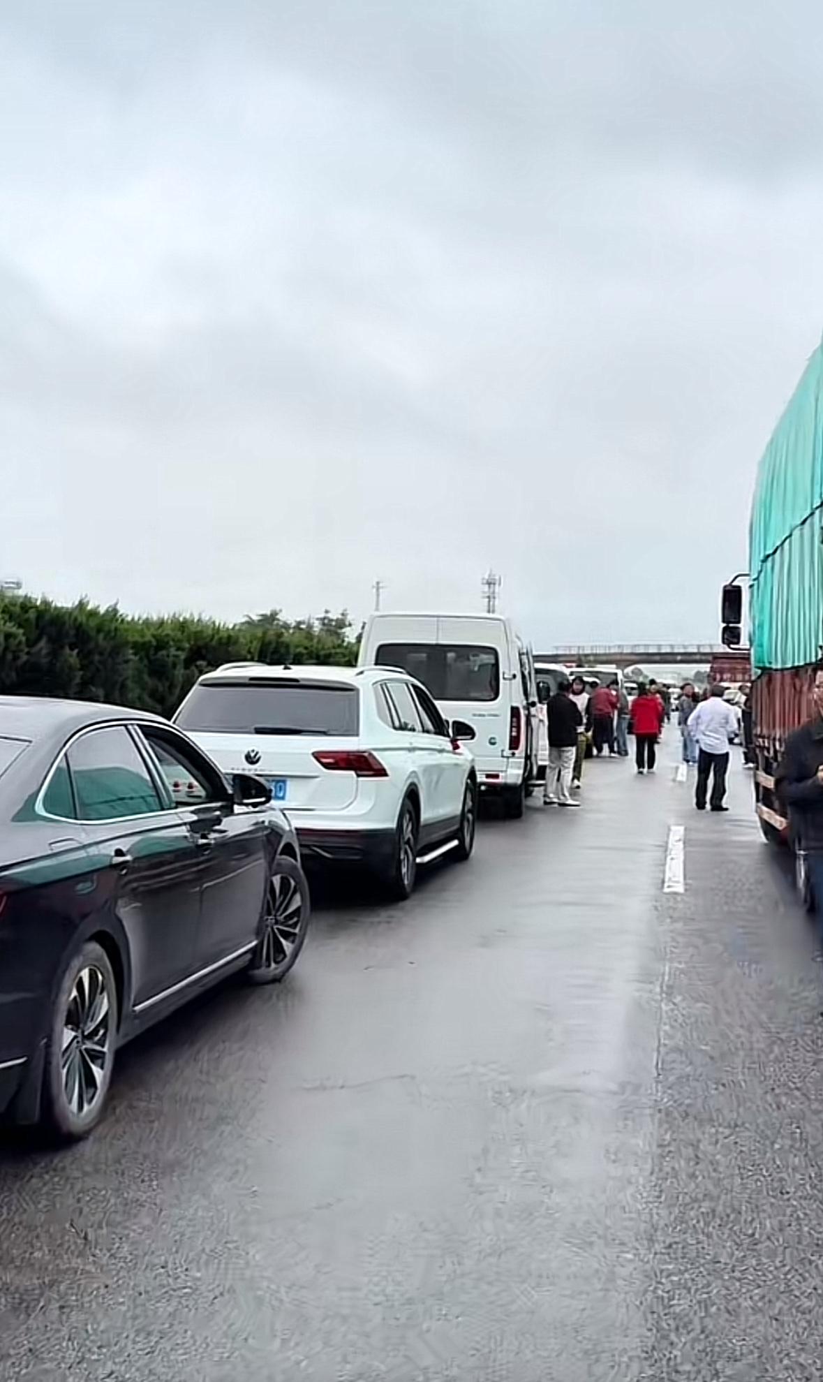 假期不出门的三种人：1.懒2没钱3.没人陪你属于哪一种呢？
