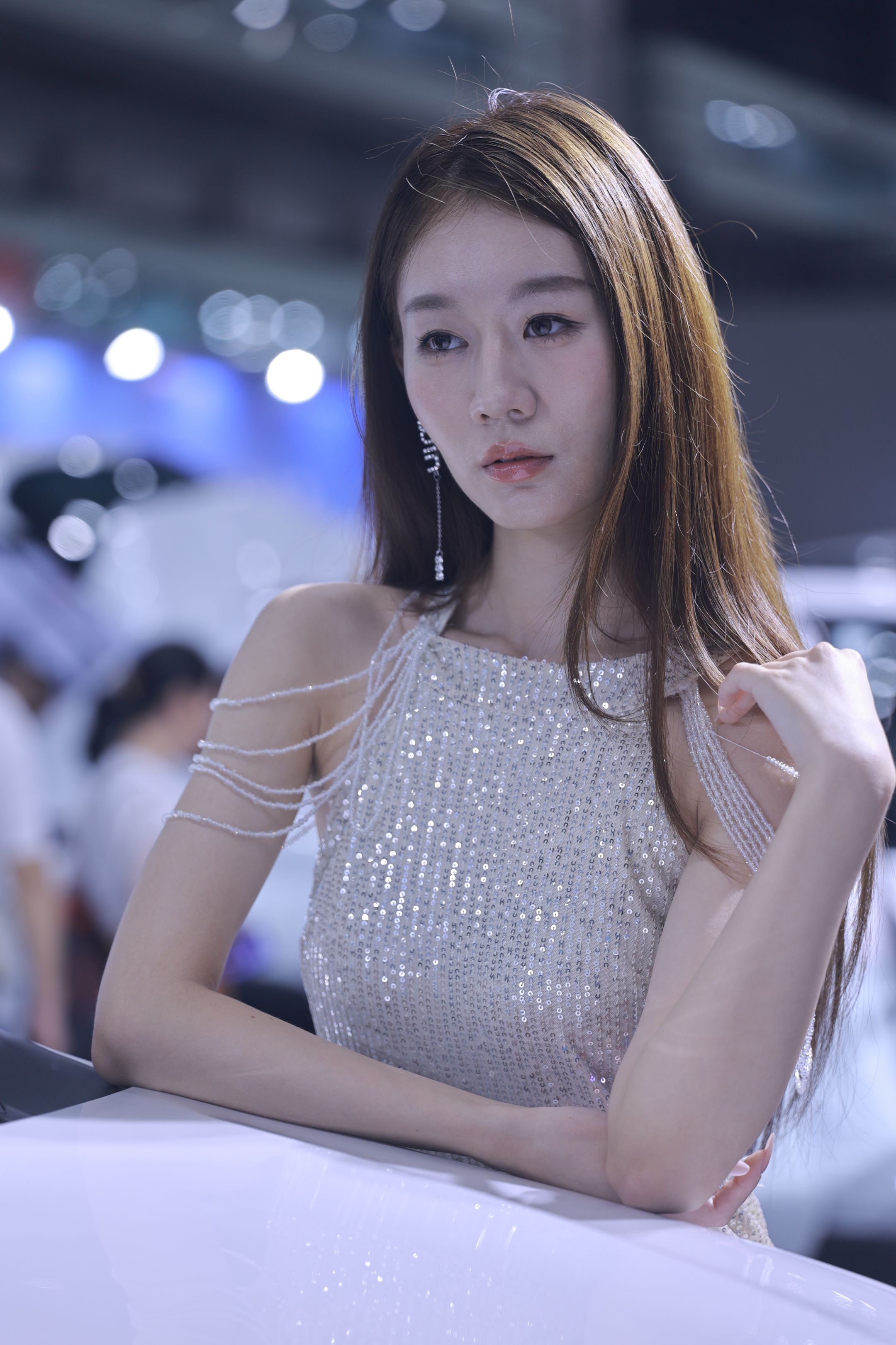 推广车展车模车展现场美女模特<!--{img:0}--...