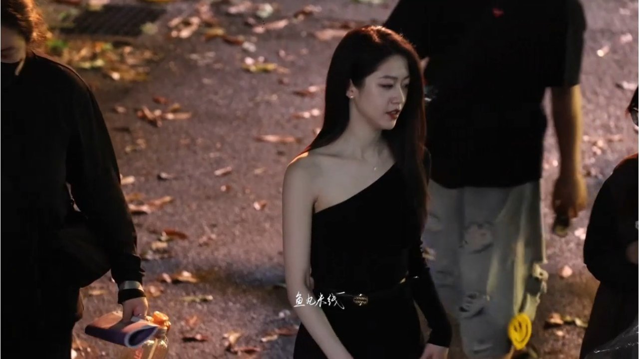 涵之你就继续这样把片场走成T台吧！！！“不再依赖姐姐算长大吗？”“算我没用。”（