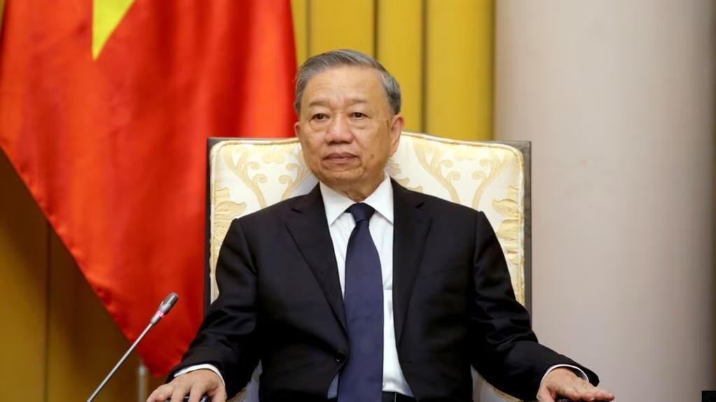 越南，正在成为中美博弈棋盘上最典型的“中间国家”。它既是南海前线国家，又是全球