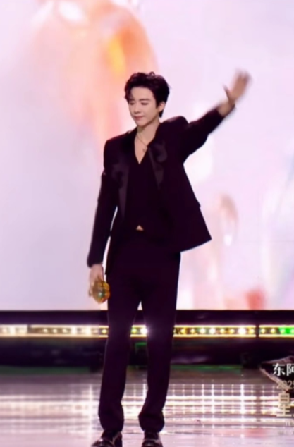 他的成功就是他每一次都认认真真准备堆起来的！​​​