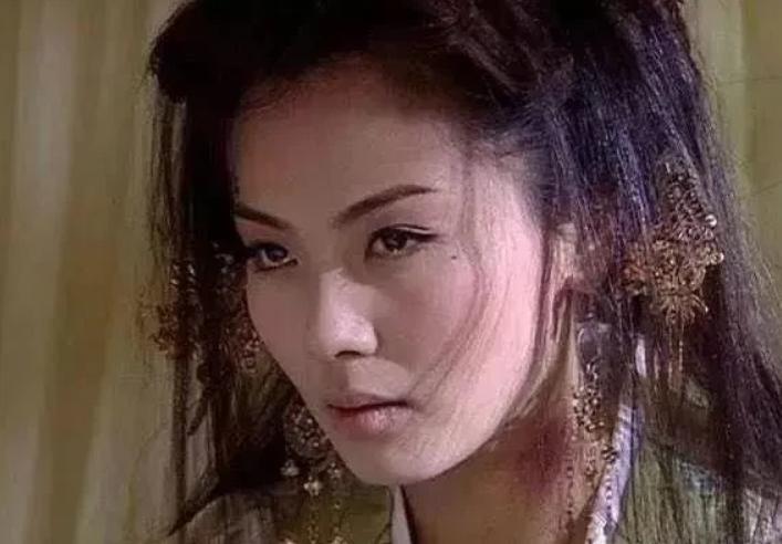 公元964年，赵匡胤灭了后蜀，俘虏了后蜀皇帝孟昶和他的宠妃花蕊夫人。朝堂之上赵匡