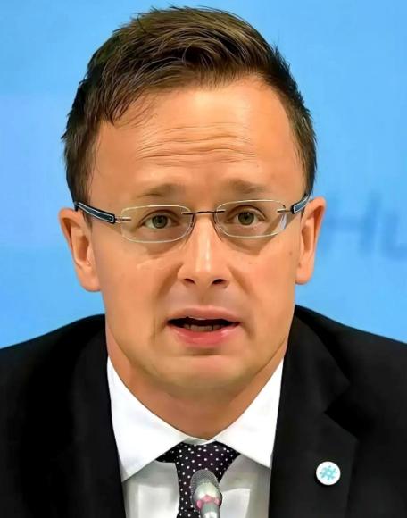 全欧洲估计都得被匈牙利外长这句话给噎一下，他说：“跟中国合作，不是可选项，是欧洲