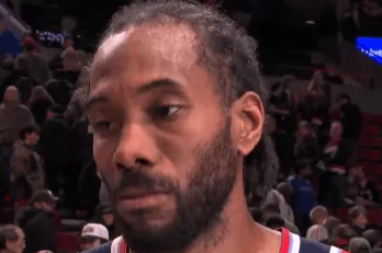 NBA常规赛，快船119-103战胜开拓者。赛后，科怀-伦纳德接受了记者采访。