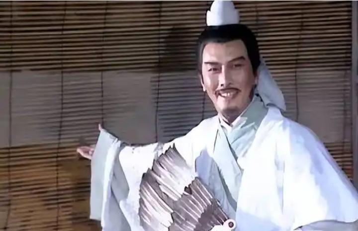 诸葛亮临终只给8岁儿子留86字，没留兵权没留家产，却教出满门忠烈三国最顶级