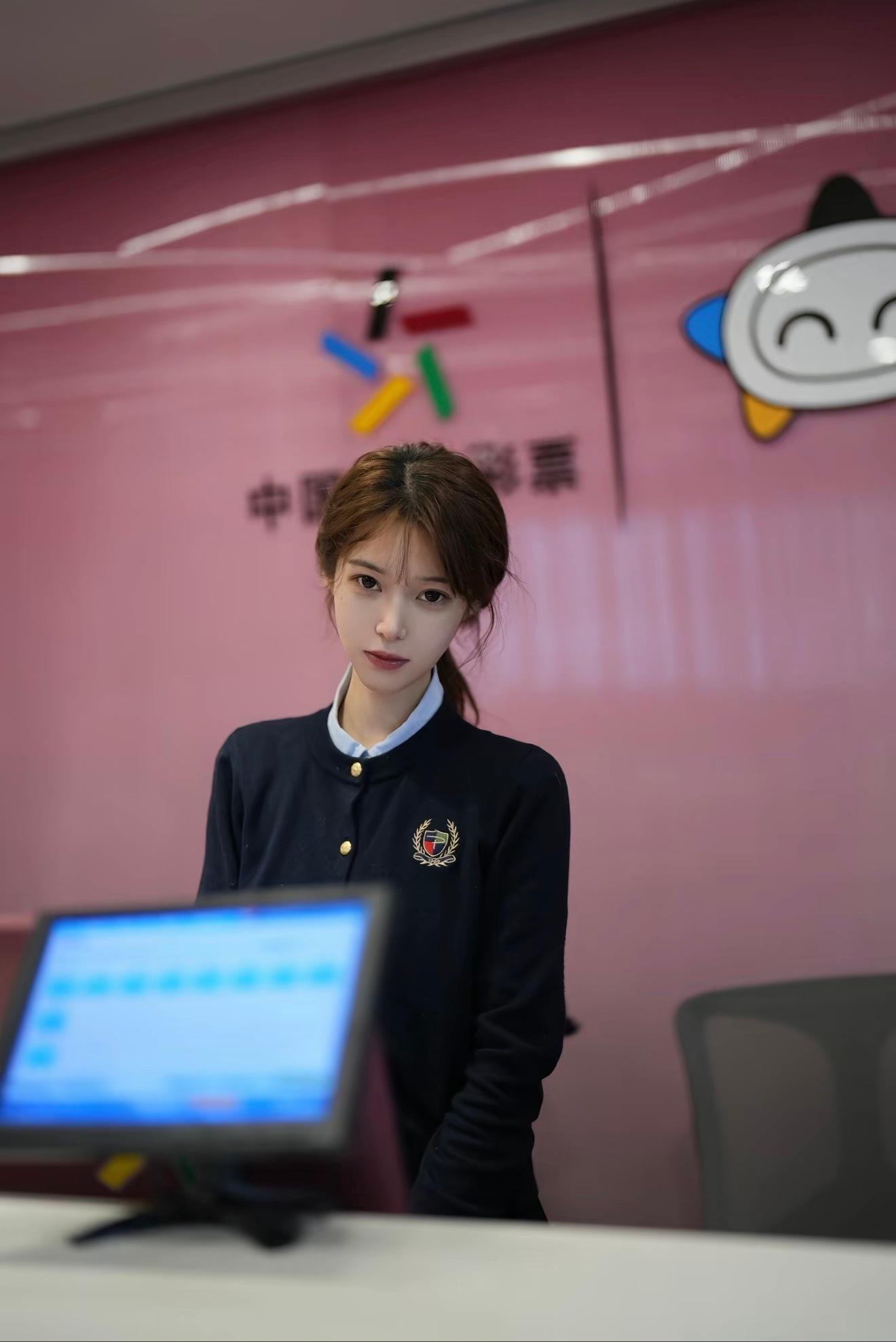 今天是个高冷女神