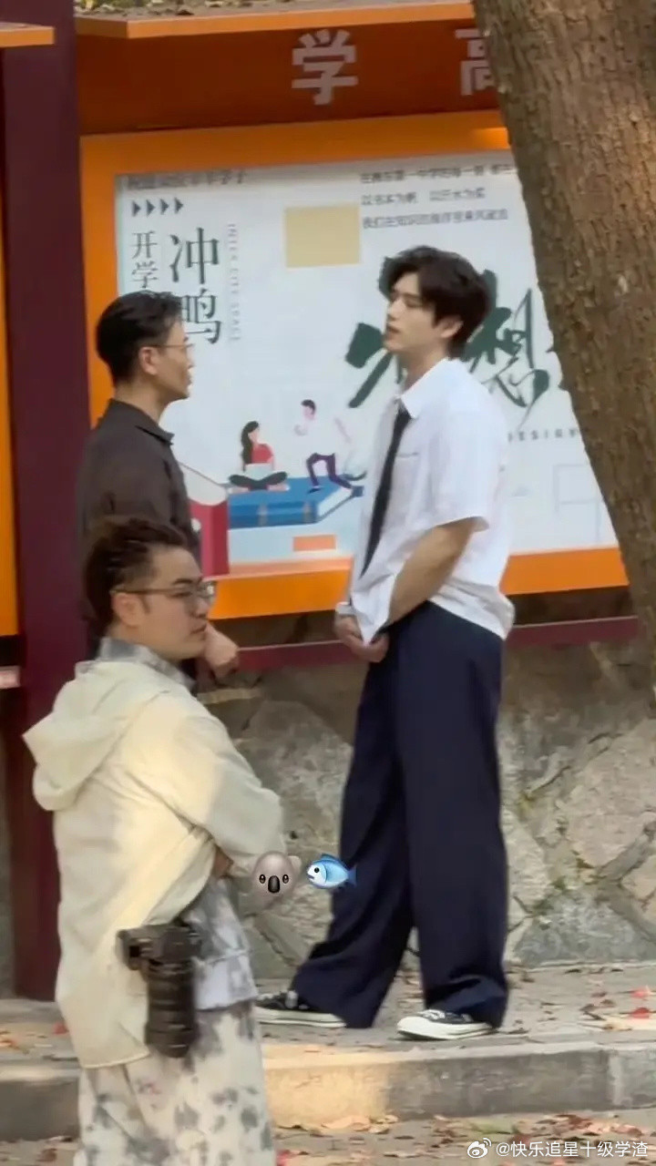 陈飞宇穿校服完全学长级别