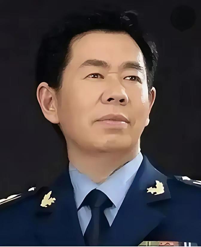 戴旭大校一句话，直接把窗户纸捅破了，他说，近代中国挨打一百多年，根子不在枪炮不行