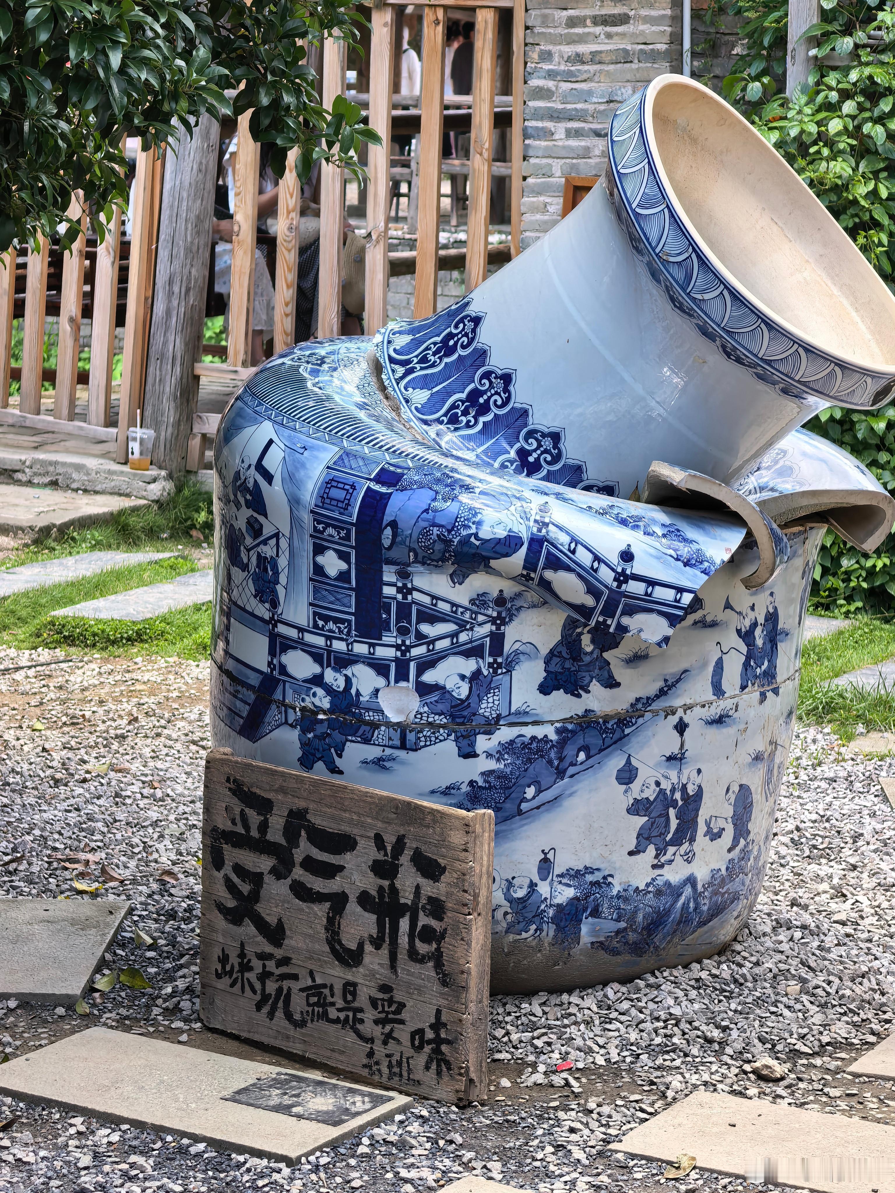 朋友们早前几天出差右边脖子落枕，前天在家左边脖子落枕，现在就是左右都动不了一点[