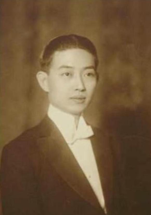 当年，杜月笙在重庆遭人绑架，绑匪开口要40万，杜月笙却说：“给你90万，剩下的钱