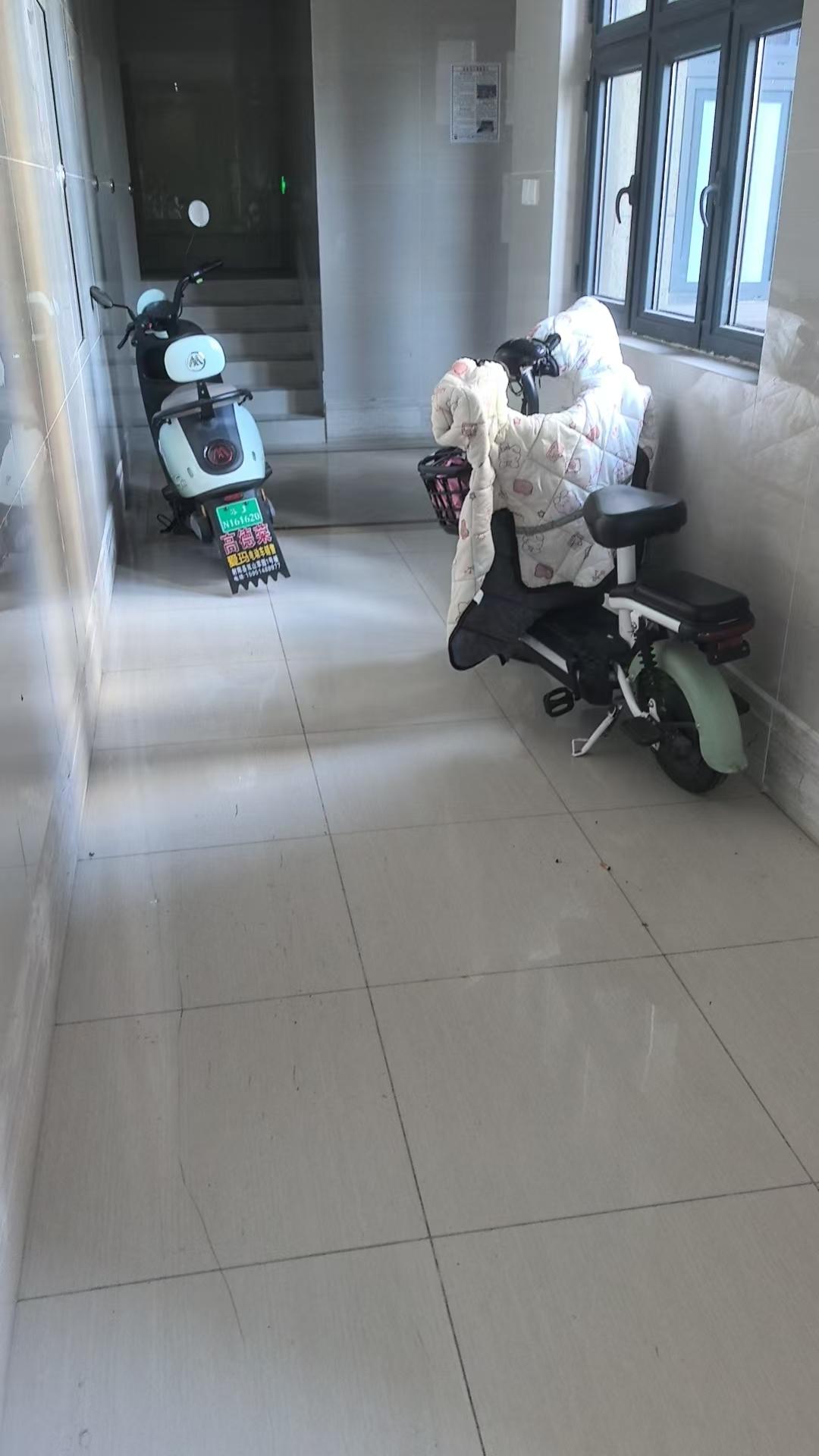 今天是金碧物业走后的第10天。我记录这些是为了对比看物业走前和走后有什么区别