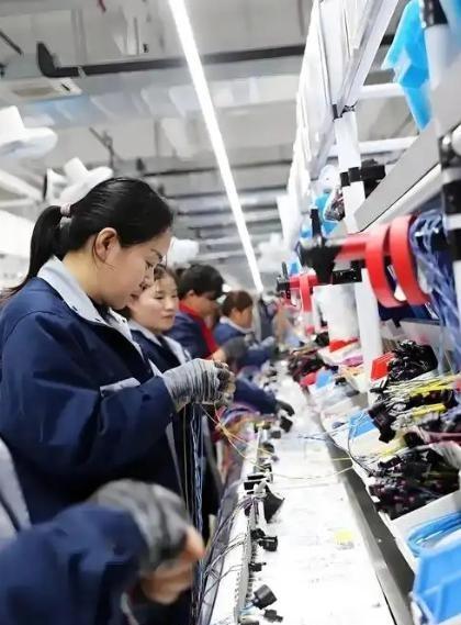 很多人不理解，欧美是发达了才实行8小时工作制的，还是实行了8小时工作制才发达的？