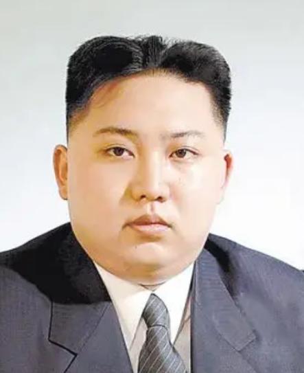 日本天天挑衅中国！为什么唯独对朝鲜瑟瑟发抖？两国之间的恩怨摆在那儿，日本当年