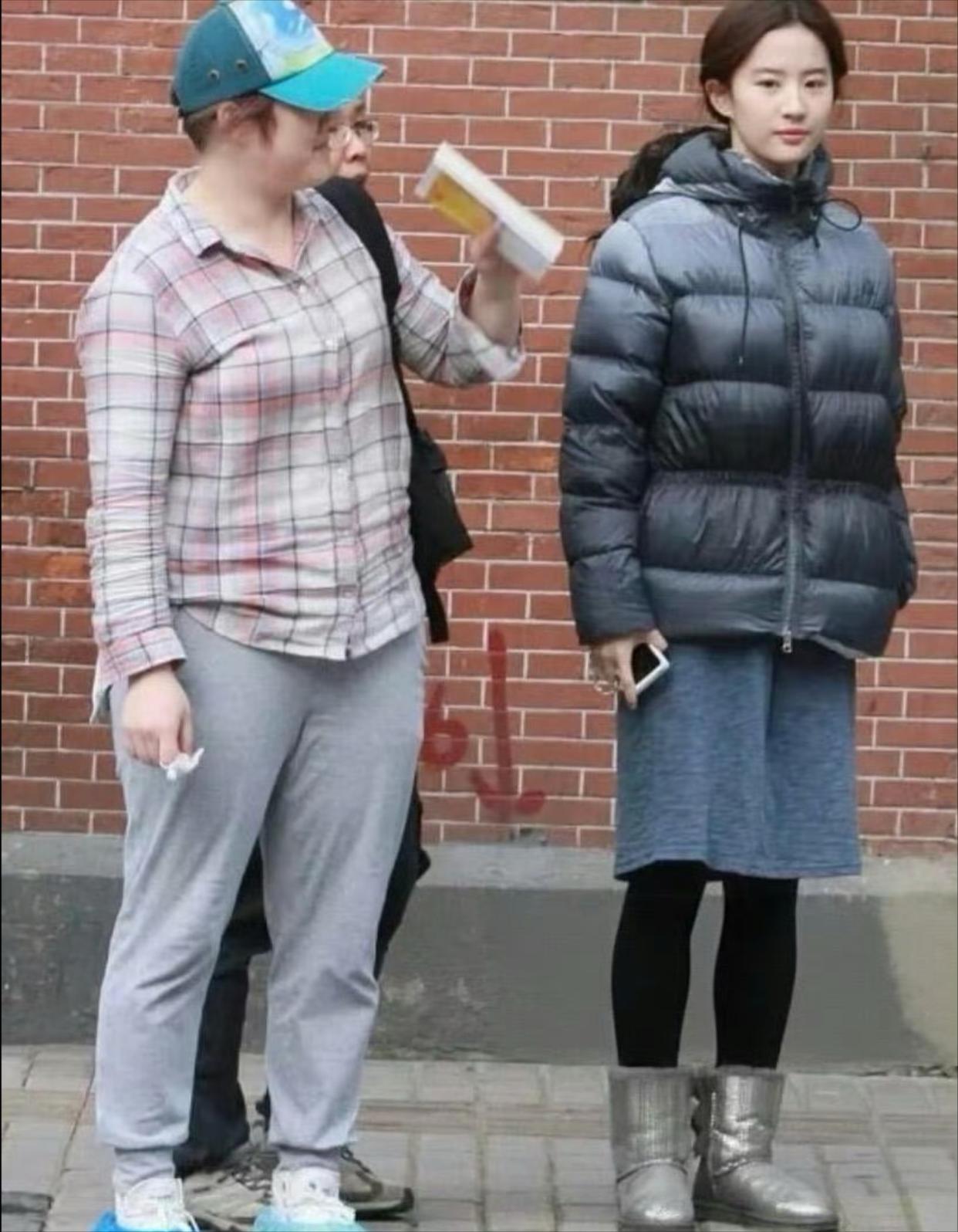 那些靠神仙姐姐颜值硬撑起来的衣服，换个人穿就是灾难了