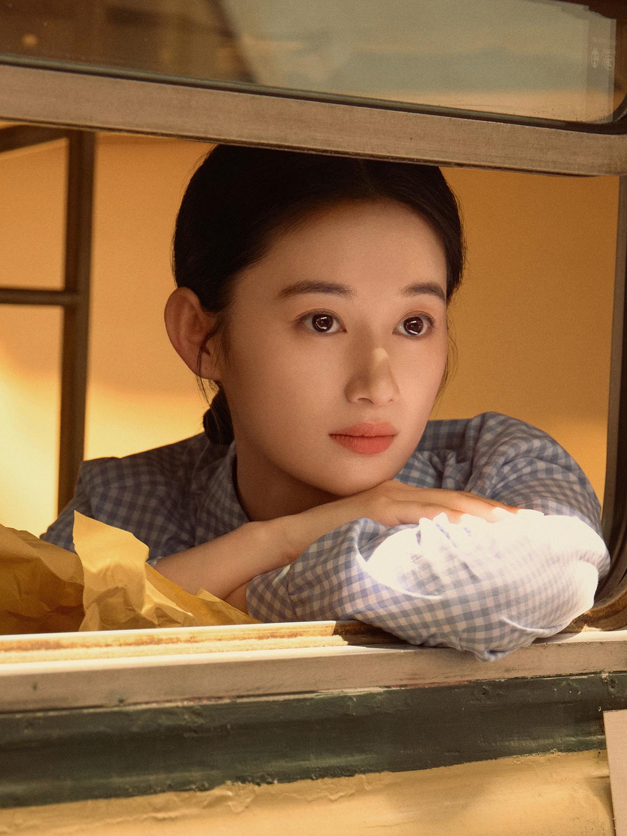 王菊特别直接地评价郭晓婷：你从小就长了一张坏人脸。郭晓婷苦笑：真的假的，你为什么