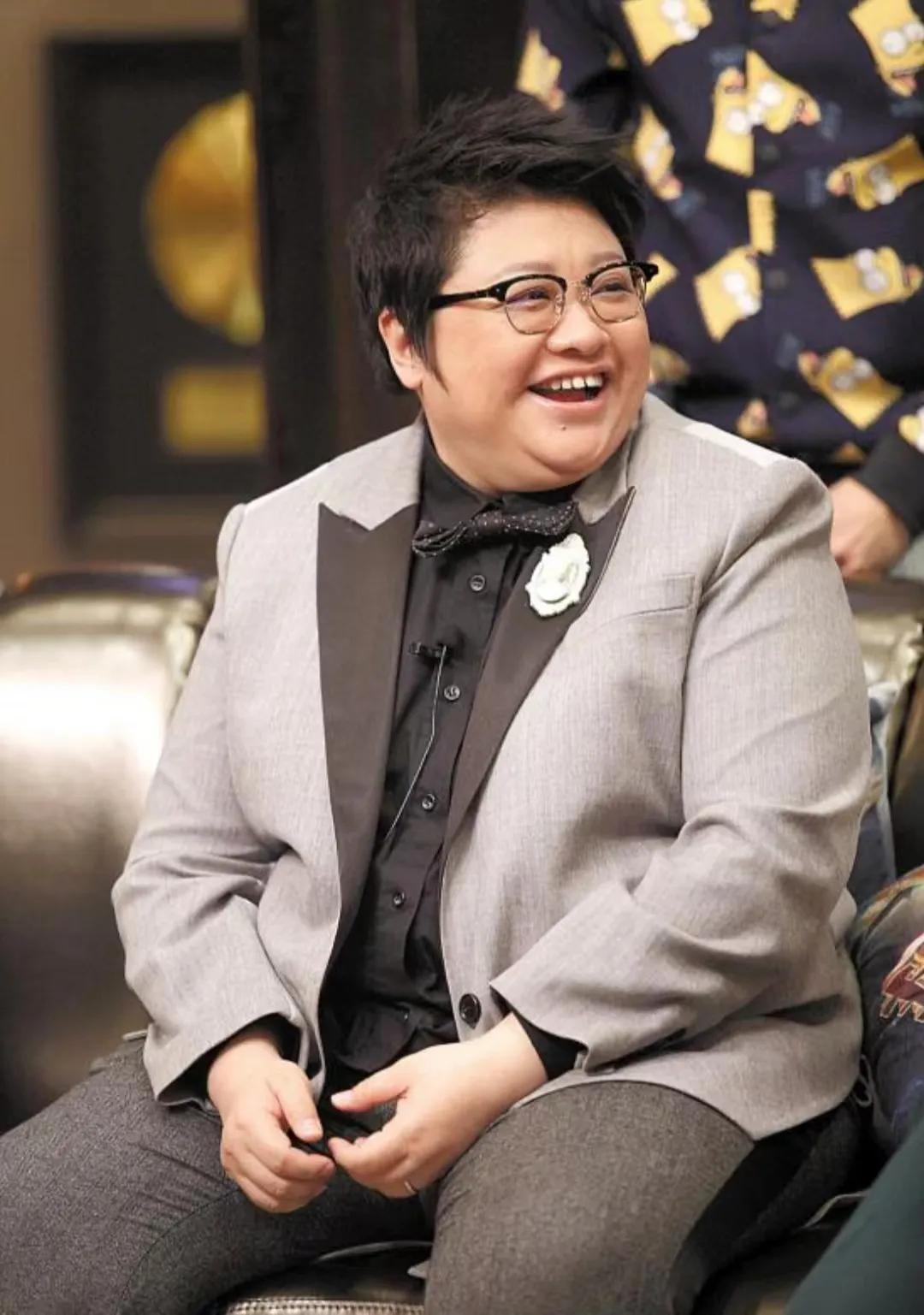 一天，主持人问起韩红的私生活：你有想过要个孩子吗？韩红一脸真诚：我要过啊，但是郝