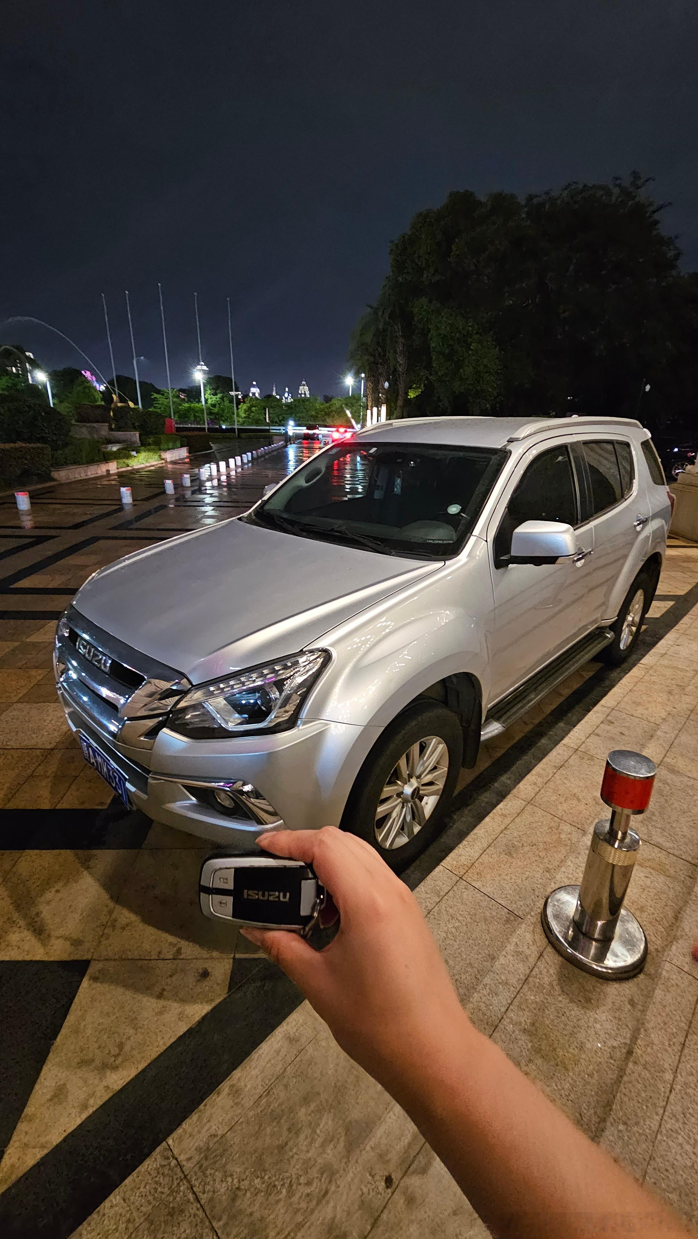 厂家提供的代步车​也是开上现代五十铃了[doge]​​​