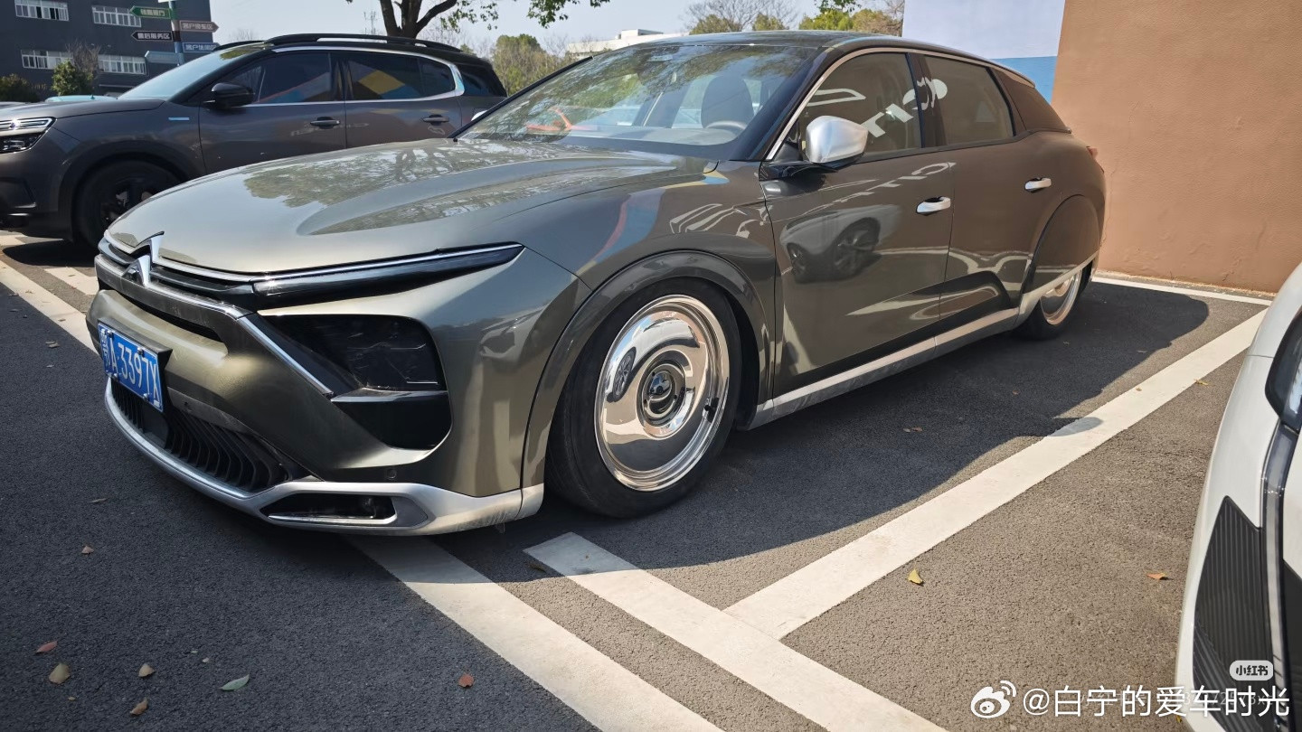 在小red书上看到了曾经的作品，四年过去了，它状态还挺好。真希望东风雪铁龙能用东