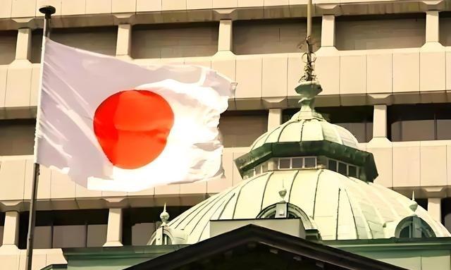 为啥日本的反应这么双标？你看啊，面对苏联和俄罗斯的二战纪念日，日本从来都是默不作
