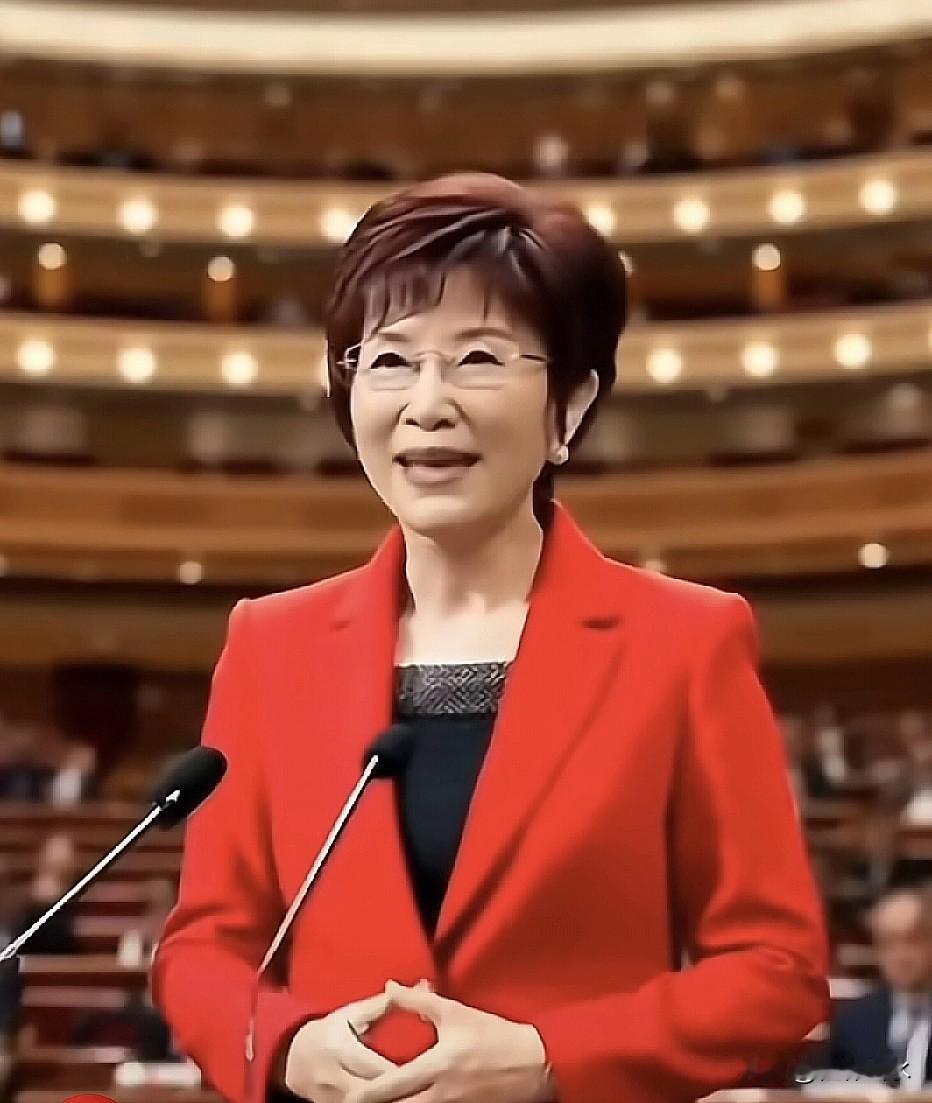 4月17日，国民党前主席洪秀柱在北京参加第七届台胞社团论坛。洪秀柱直言两岸必须统