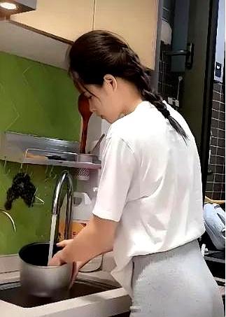 兄弟们，咱就说大实话，男人的那点花花肠子，是不是只有男人才最清楚？昨天我在丈母