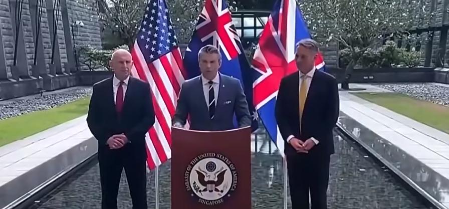 近日英国国防大臣希利在香格里拉对话会期间对外宣布，英国将与美澳两国在AUKUS框