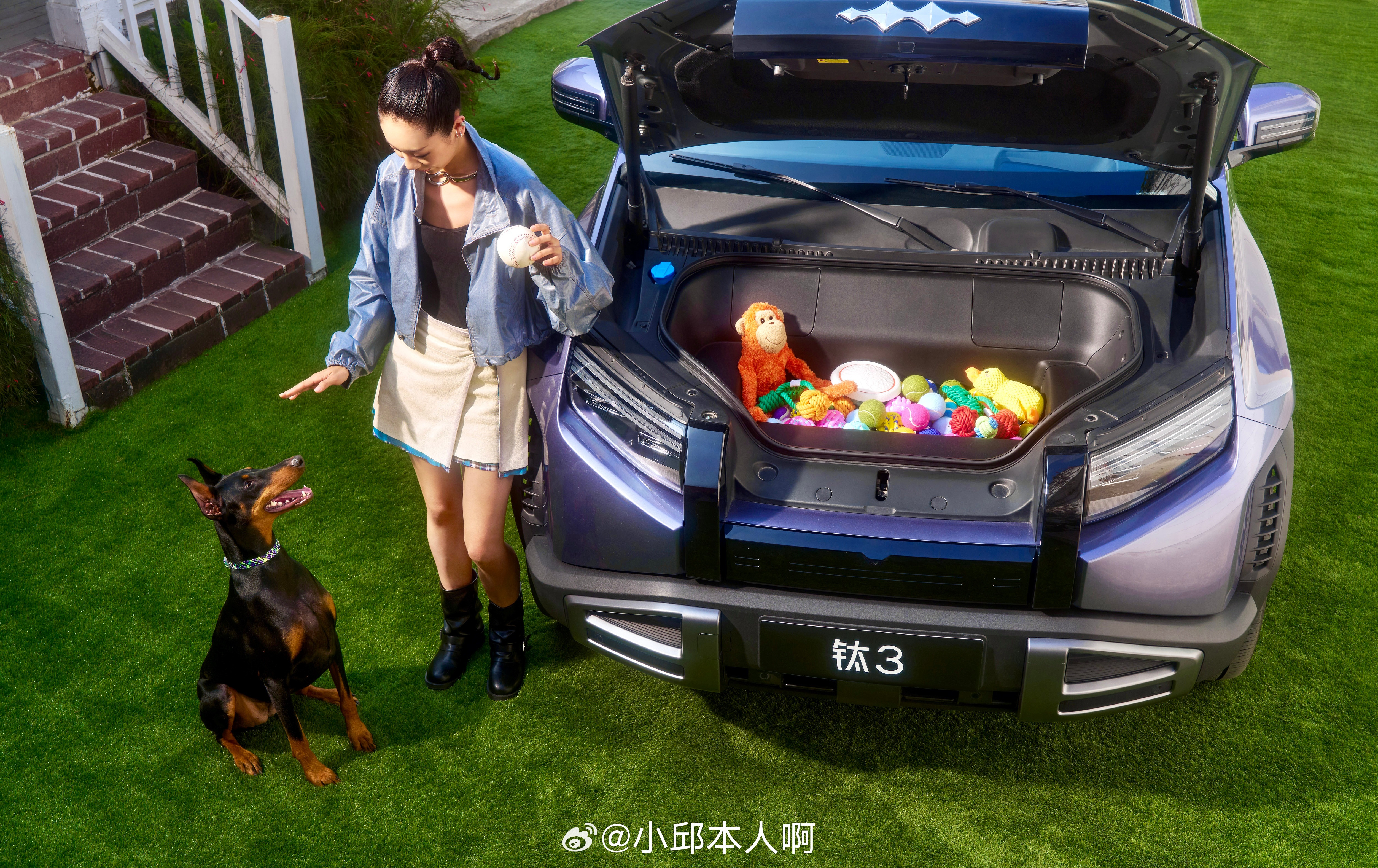 3月13日，方程豹钛3闪充版正式上市，推出两款车型，620公里后驱版本定价15.