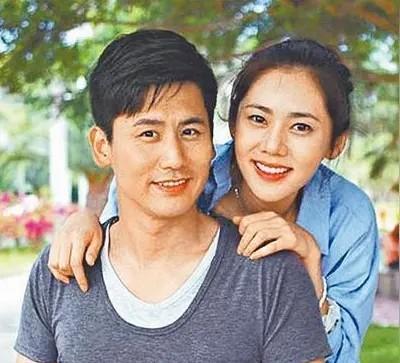 秋瓷炫的婚姻，从来不是童话，而是一场精准的情感置换。当年“出轨疑云”全网刷屏时